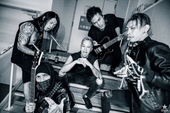 Discograf&iacute;a completa de Coldrain