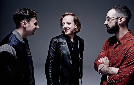 Discografía completa de Two Door Cinema Club